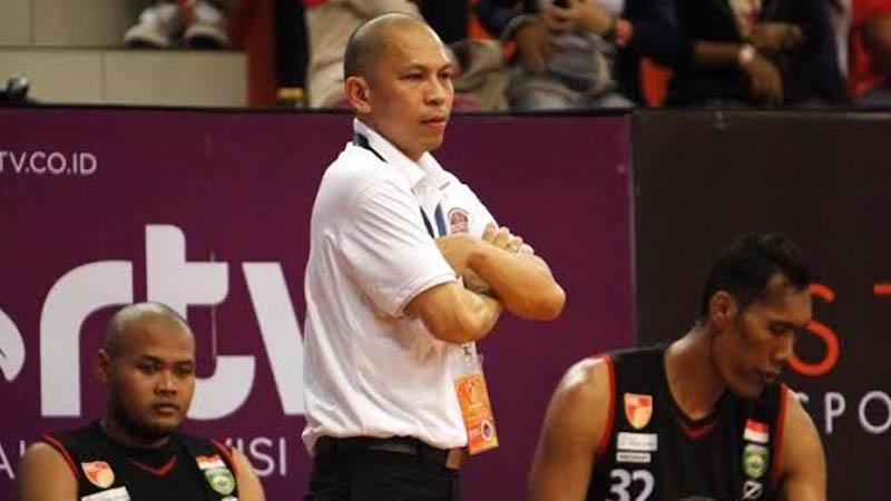 Mario%20Sanggor%2C%20pelatih%20Hangtuah%20Sumsel.